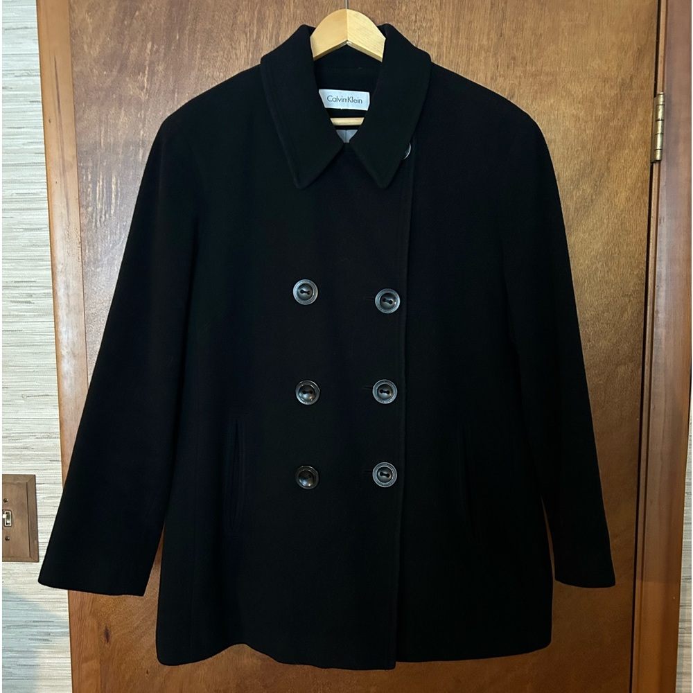 Wool Calvin Klein pea coat. 2x. Fantastic condition.